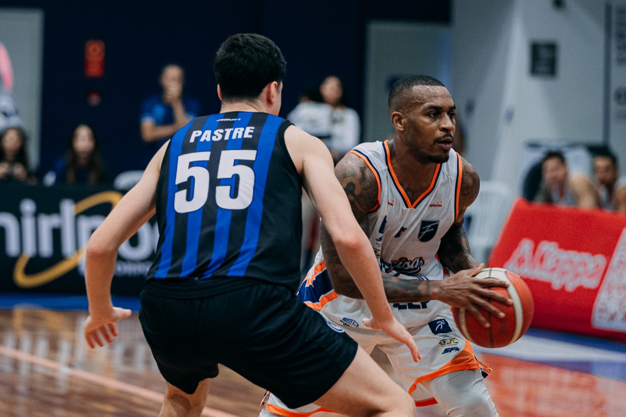 Unifacisa visita o líder Pinheiros em busca de reabilitação no NBB